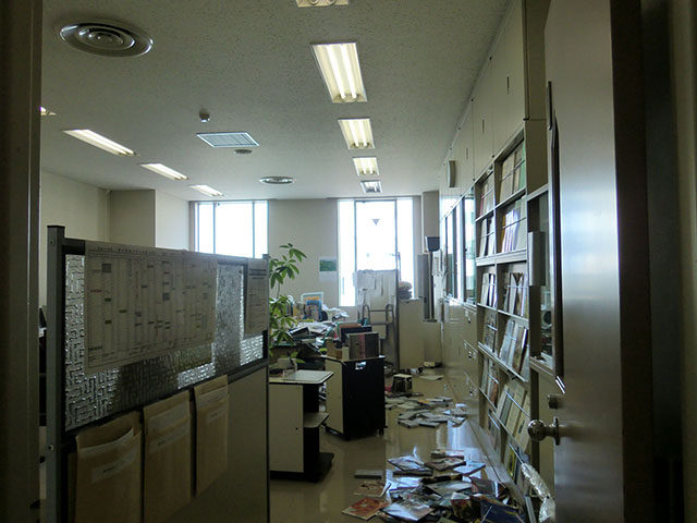 泉 AVC事務室1