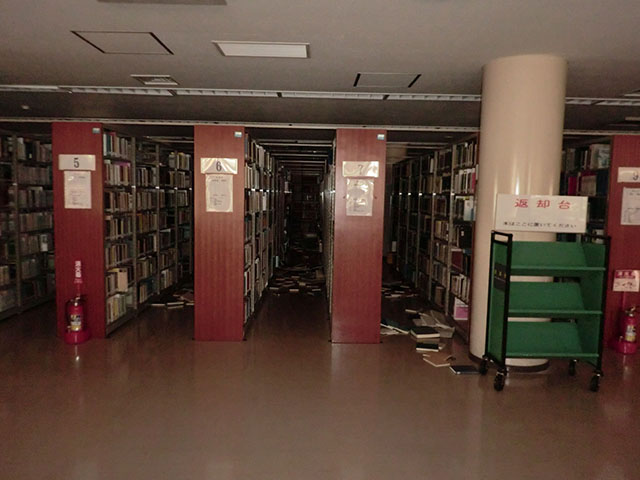 多賀城図書館1